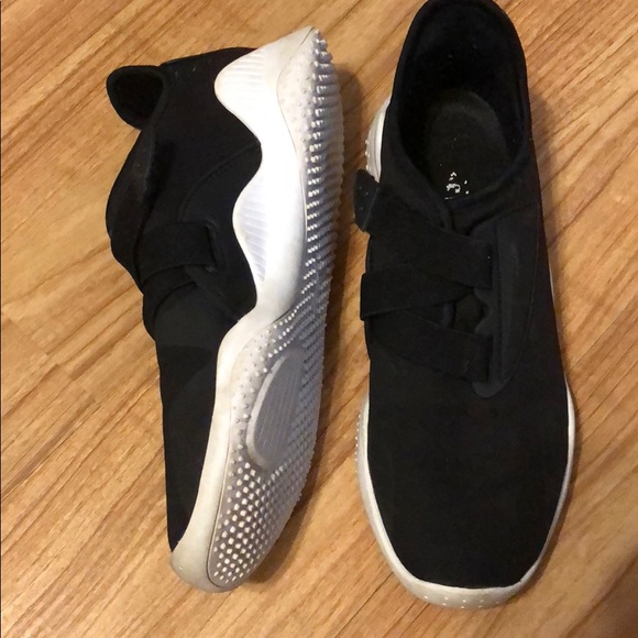 Puma Shoes - Puma Mostro Sneakers